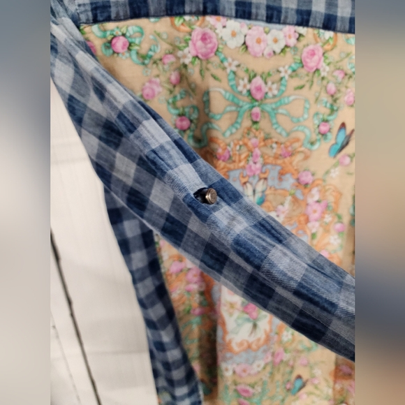 Aratta Blue Checkered Shirt with Floral Details - Picture 7 of 9